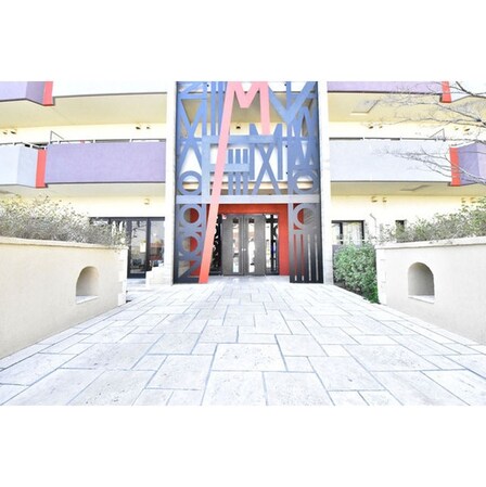 CRESCENT COURTの物件内観写真